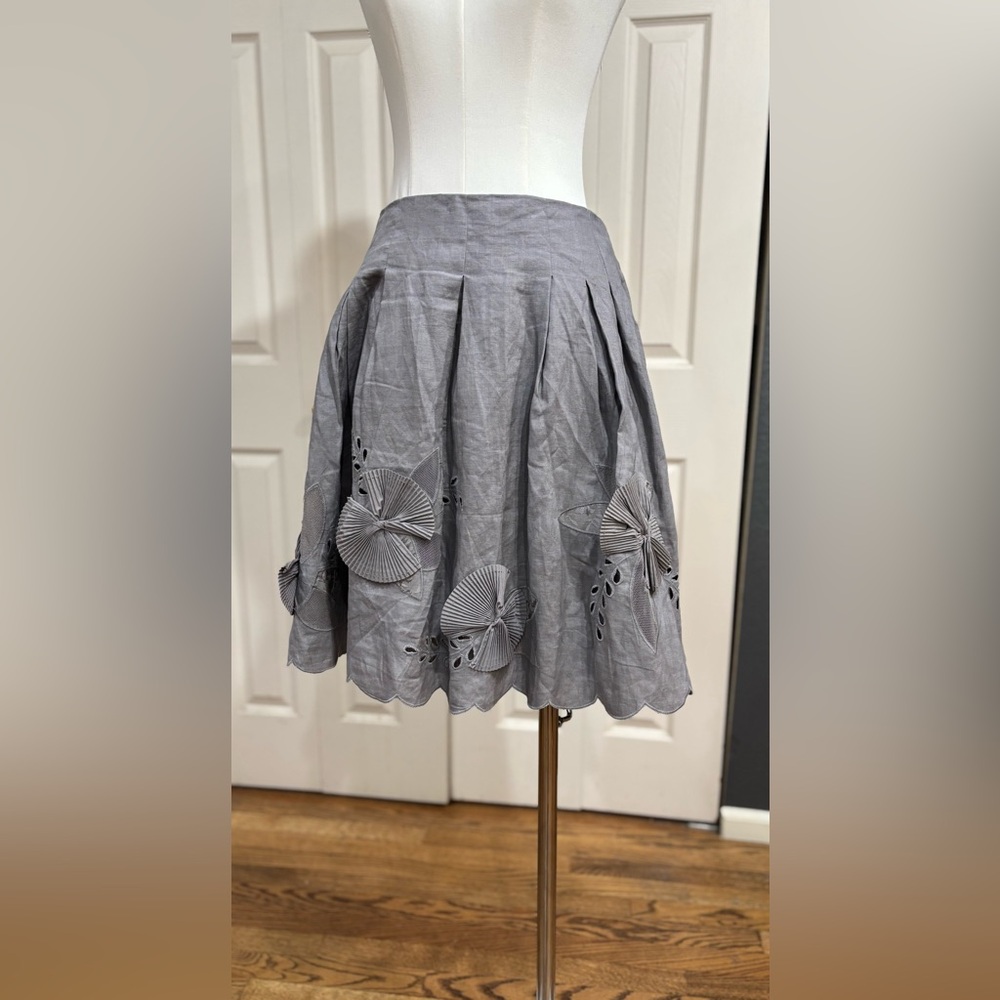 🦚2/$70🦚ANTHROPOLOGIE Gray box-pleat, circle Skirt, Cutouts, appliqués cotton+